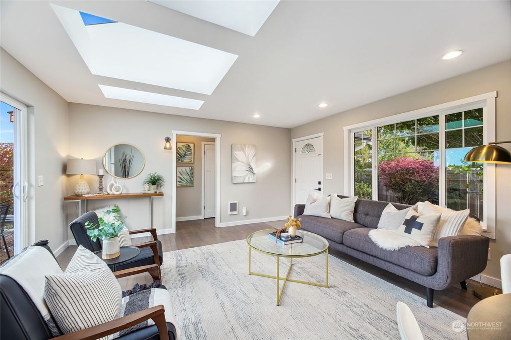 Photo of 5223 21st Avenue SW, Seattle, WA 98106 (MLS # 2295457)