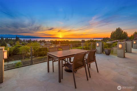 Photo of 227 Highland Drive, Edmonds, WA 98020 (MLS # 2553125)