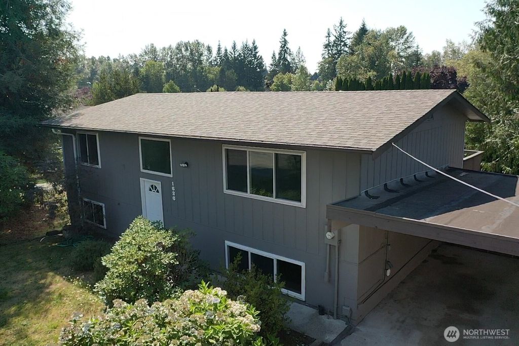Photo of 1626 127th Avenue NE, Lake Stevens, WA 98258 (MLS # 2402658)