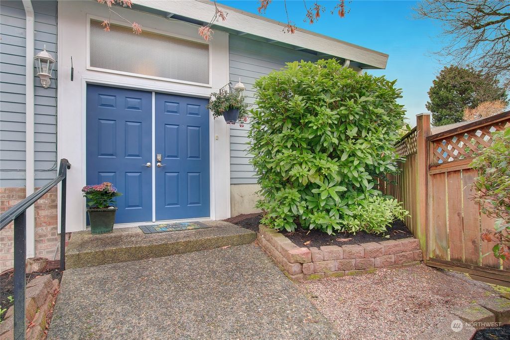 Photo of 10506 NE 198th Street, Bothell, WA 98011 (MLS # 2061140)