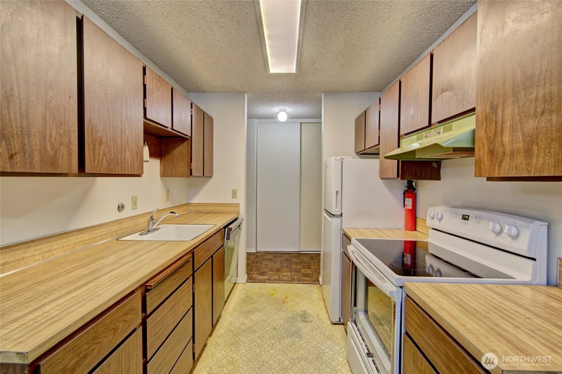 10459 Des Moines Memorial Drive S 305