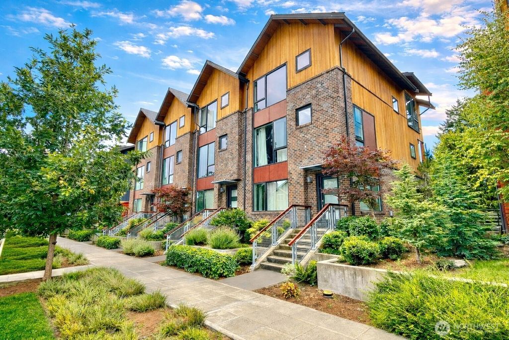 Photo of 6545 34th Avenue NE #D, Seattle, WA 98115 (MLS # 2493607)