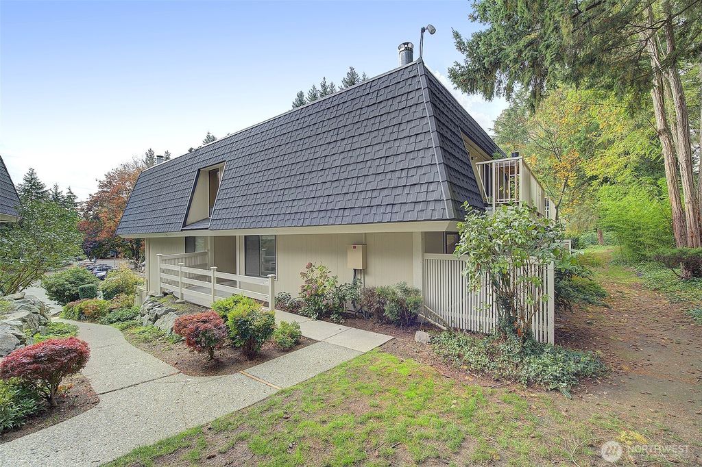 Photo of 9900 NE 124th Street #1315, Kirkland, WA 98034 (MLS # 2458295)