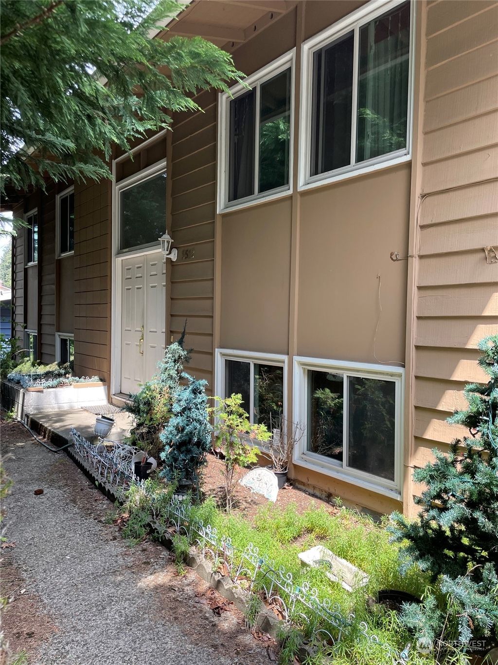 Photo of 5512 123rd Avenue SE, Bellevue, WA 98006 (MLS # 2071574)