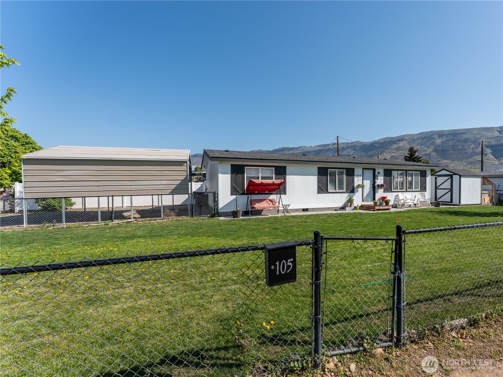 105 3rd Street SW