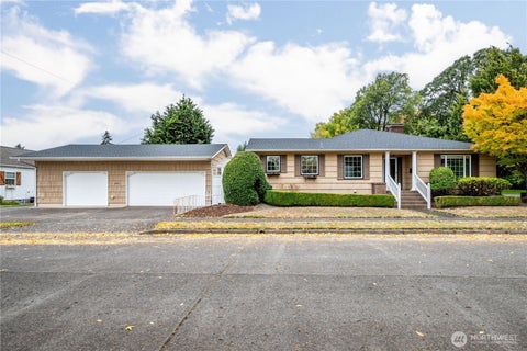 Photo of 2610 Field Street, Longview, WA 98632 (MLS # 2589741)