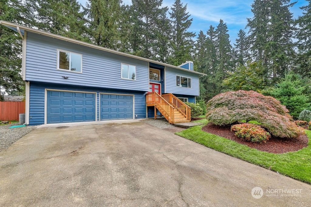 Photo of 26128 185th Place SE, Covington, WA 98042 (MLS # 2174019)