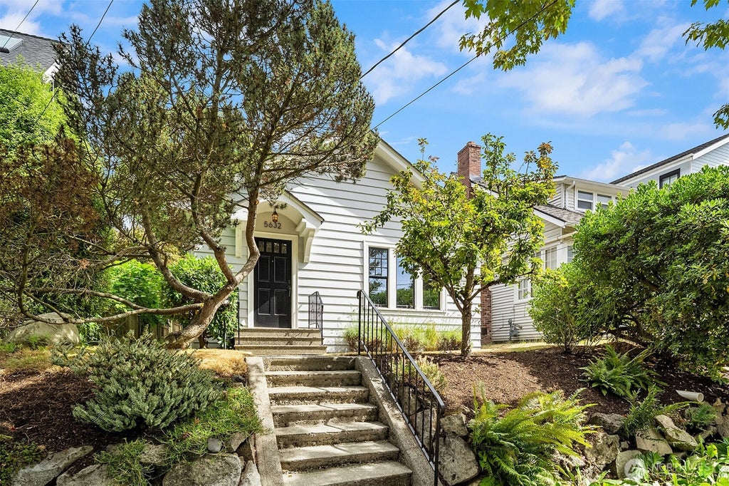 Photo of 5632 Keystone Place N, Seattle, WA 98103 (MLS # 2578782)
