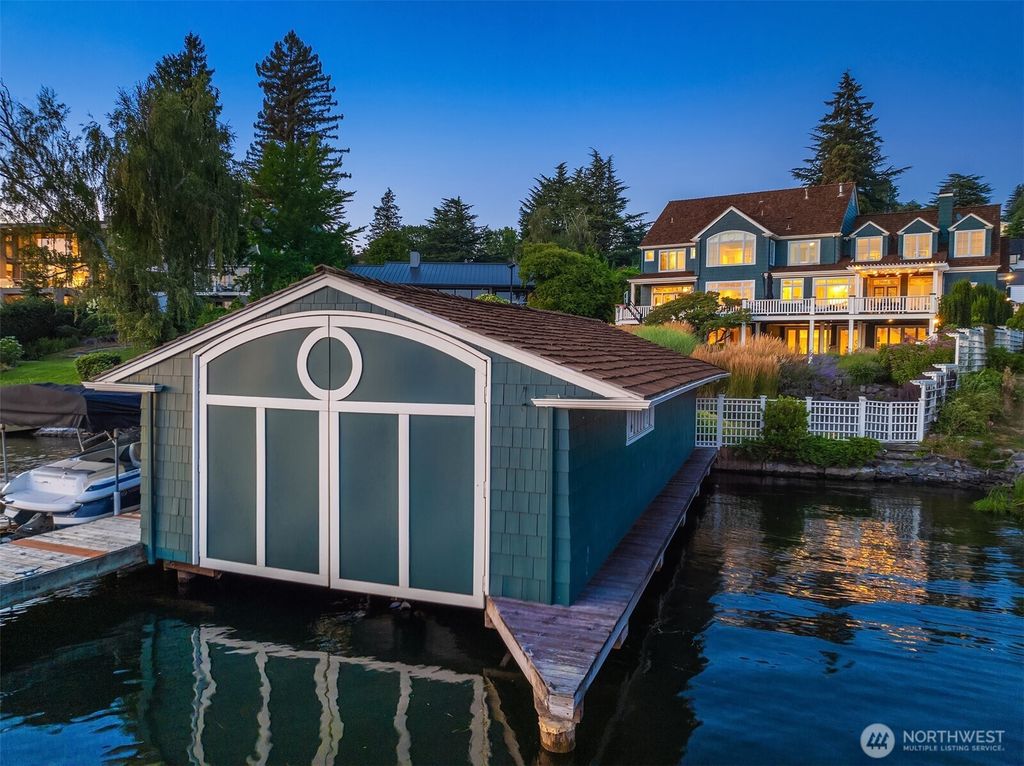 Photo of 3509 43rd Avenue NE, Seattle, WA 98105 (MLS # 2359943)