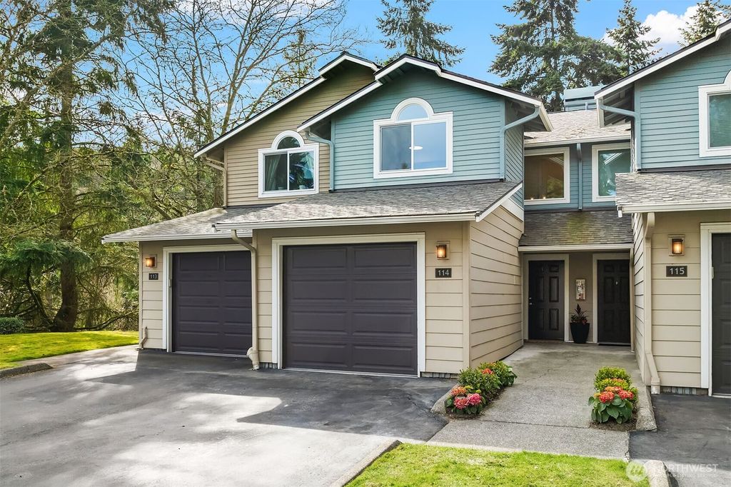 Photo of 4330 W Lake Sammamish Parkway SE #G114, Issaquah, WA 98027 (MLS # 2501887)