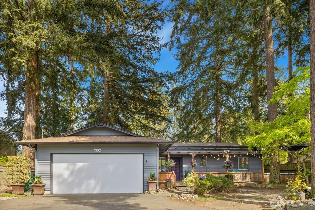 Photo of 18320 Corliss Avenue N, Shoreline, WA 98133 (MLS # 2522104)