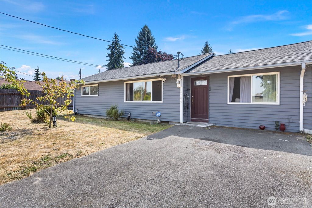 Photo of 6204 224 Street SW, Mountlake Terrace, WA 98043 (MLS # 2426997)