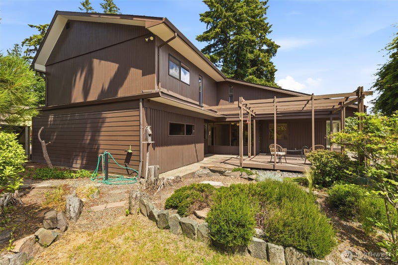 2406 Emerald Drive