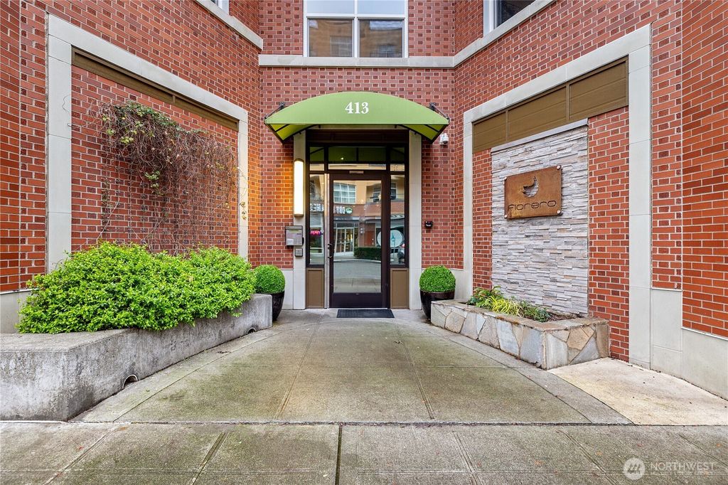 Photo of 413 NE 70th Street #207, Seattle, WA 98115 (MLS # 2474883)