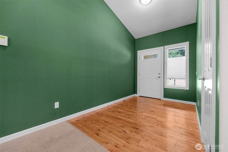 15705 99th Drive NE