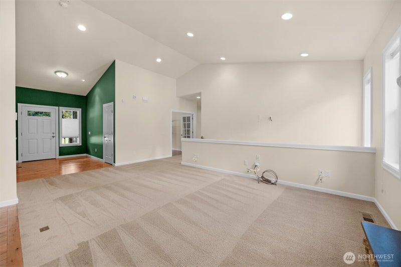 15705 99th Drive NE