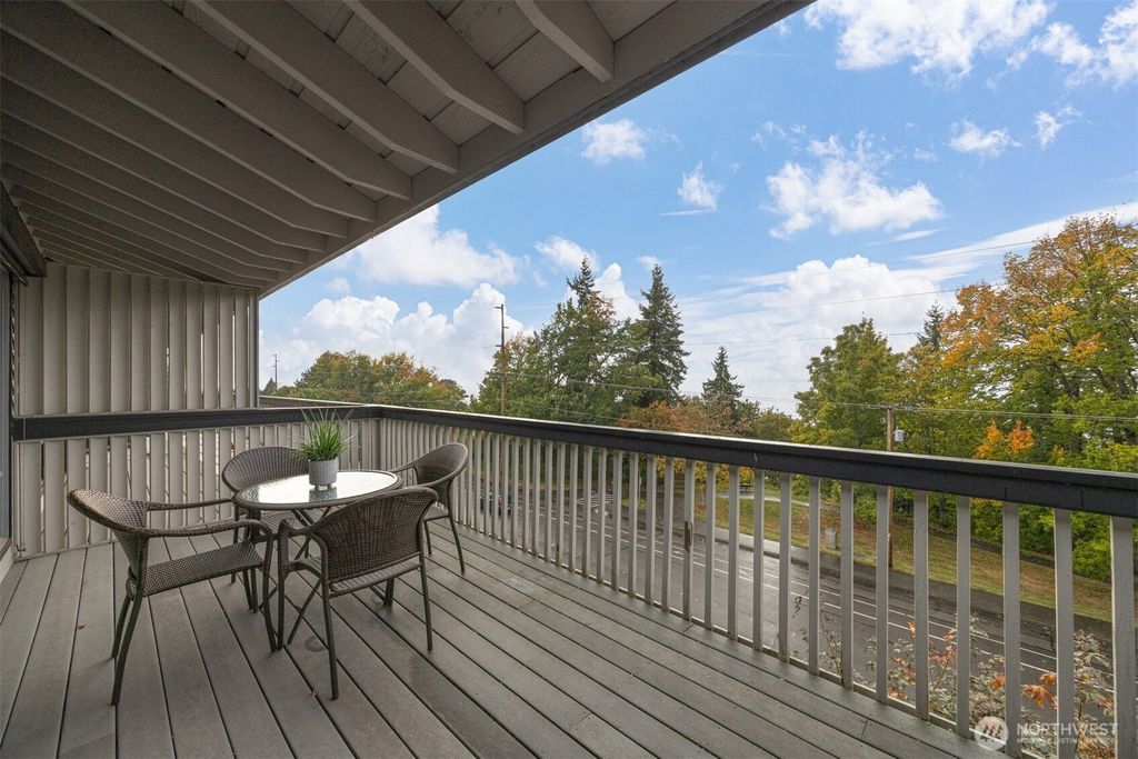 Photo of 337 S State Street #2, Bellingham, WA 98225 (MLS # 2444127)