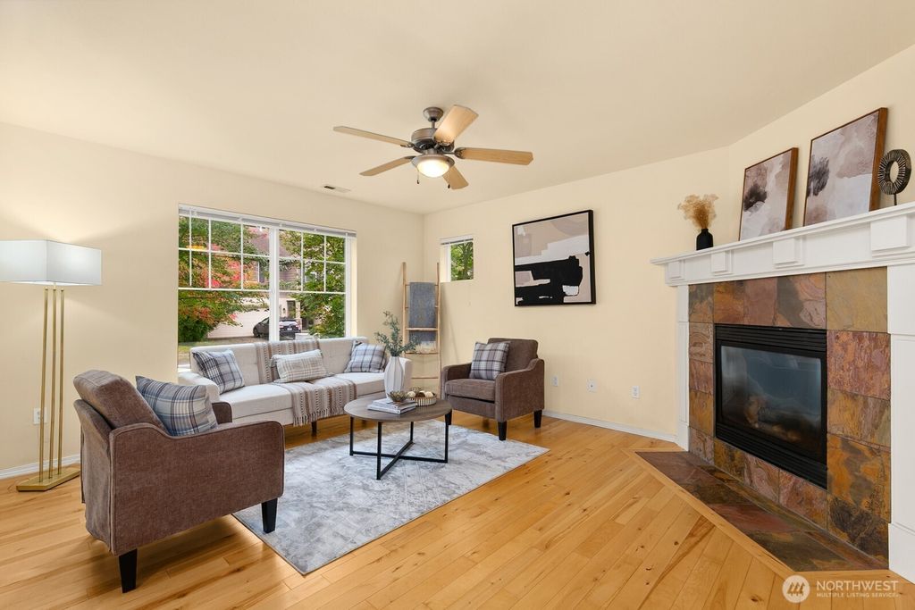 Photo of 9006 Venn Avenue SE, Snoqualmie, WA 98065 (MLS # 2445696)
