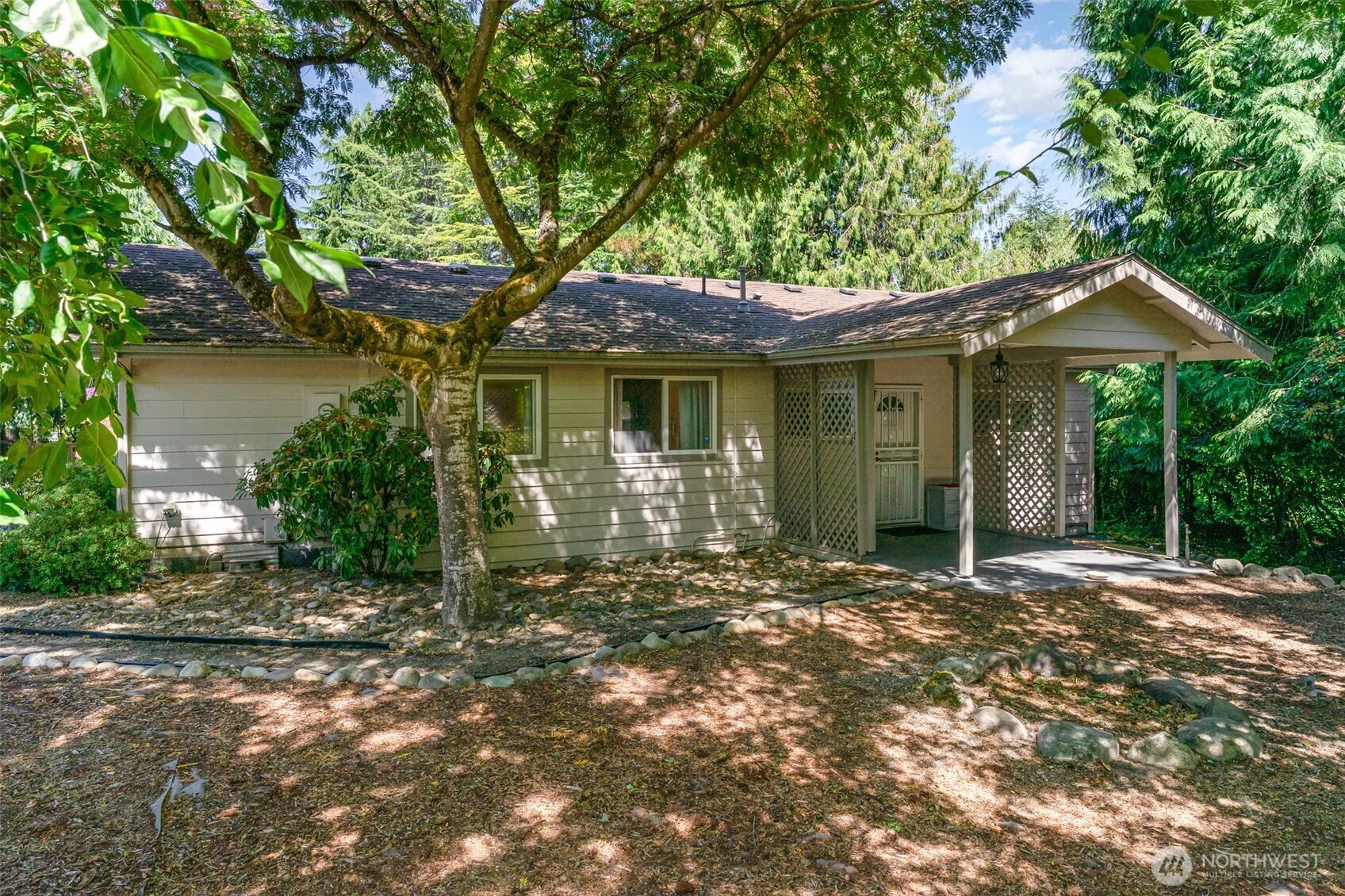 2726 Pioneer Way E