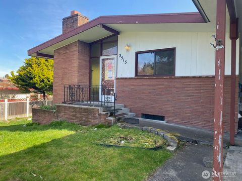 2513 S Oak Street, Port Angeles, WA 98362 - MLS#: 2356571