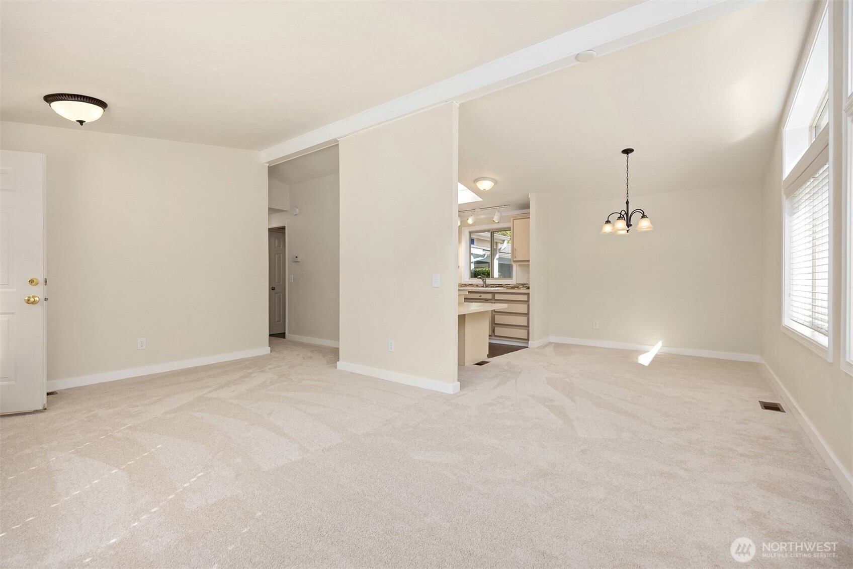 1754 NE Mesford Road 18