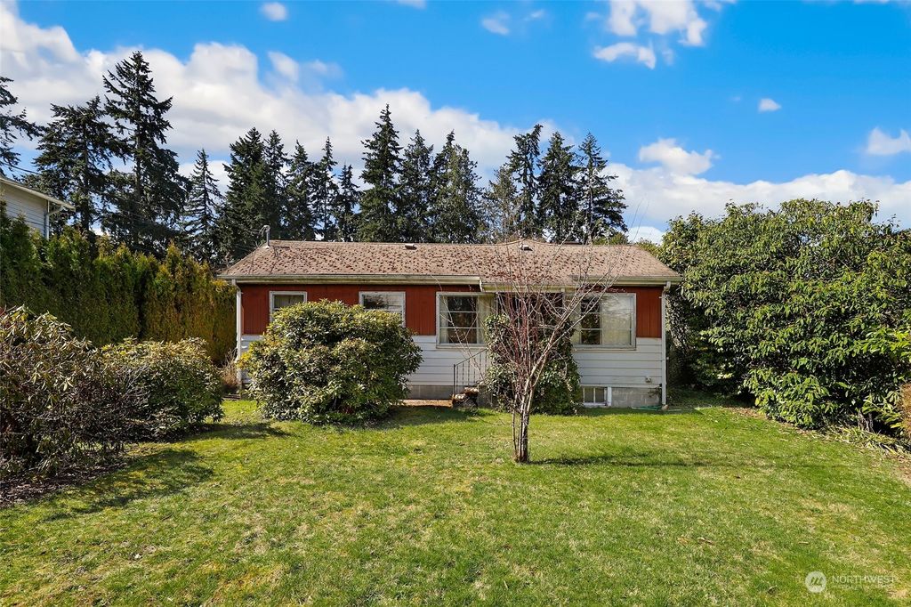 Photo of 17825 Wallingford Avenue N, Shoreline, WA 98133 (MLS # 2050432)