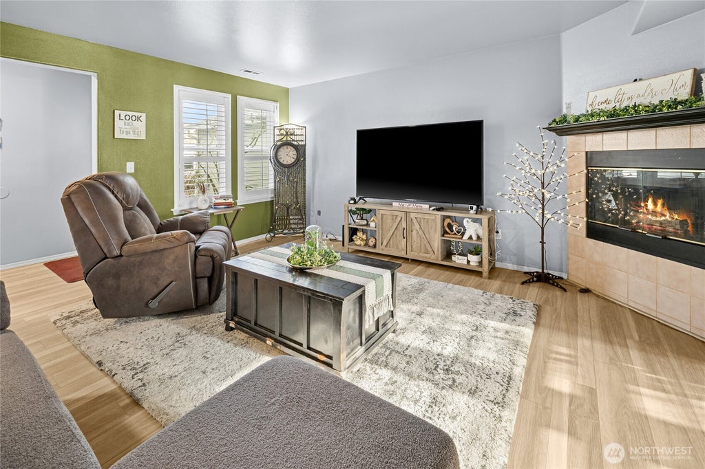 Photo of 10904 62nd Street E, Puyallup, WA 98372 (MLS # 2579934)