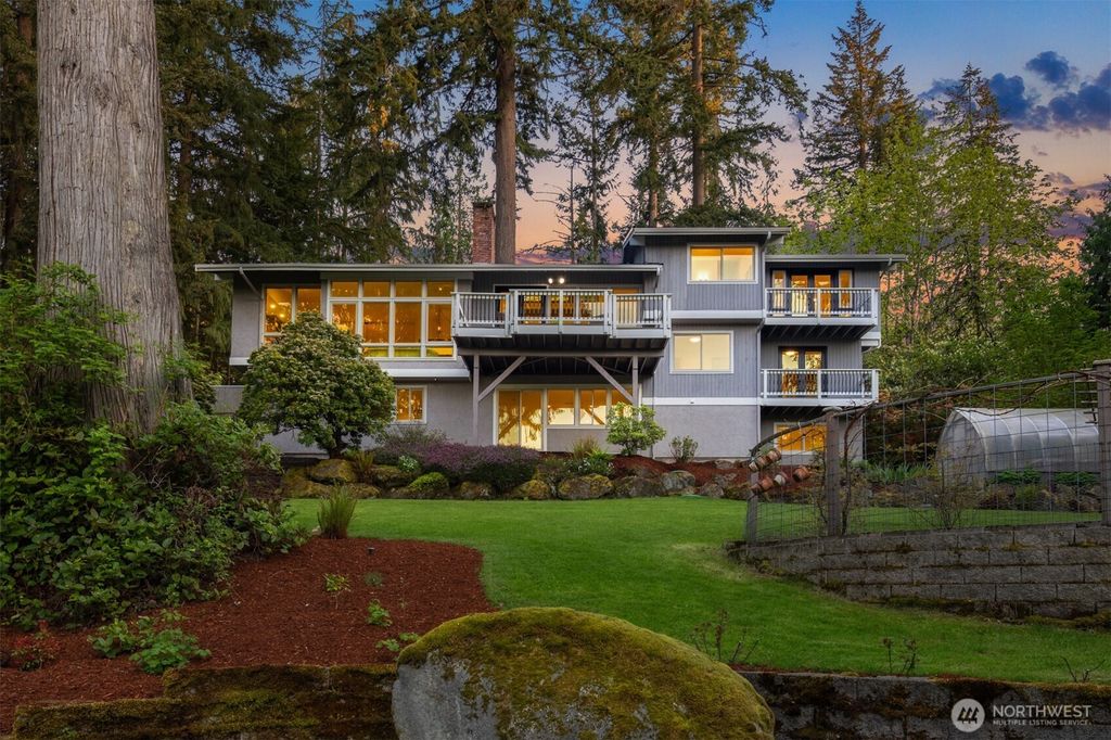 Photo of 17606 SE 60th Street, Bellevue, WA 98006 (MLS # 2360879)