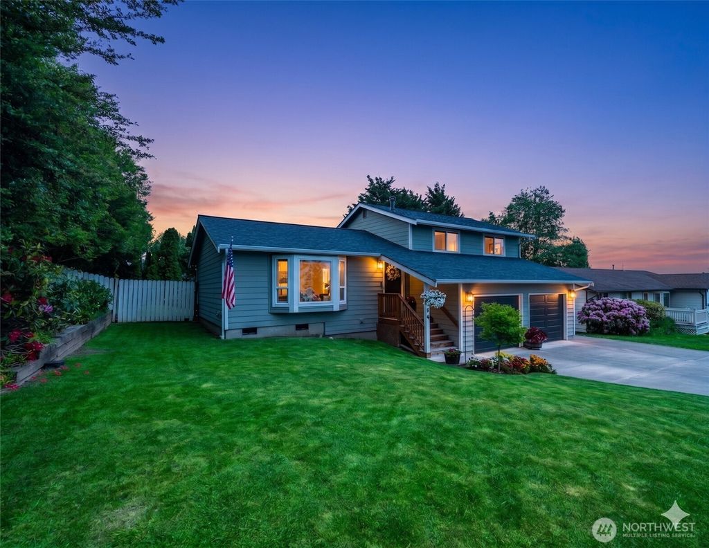 Photo of 2170 Hawthorne Street, Ferndale, WA 98248 (MLS # 2526475)
