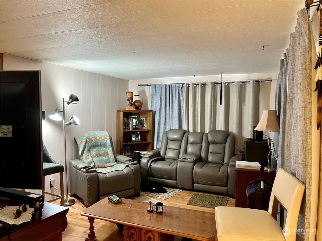 Photo of 3231 S 181st Street #91, SeaTac, WA 98188 (MLS # 2047664)