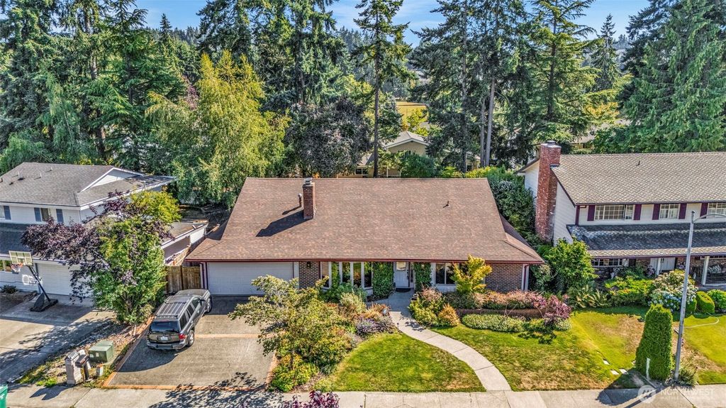 Photo of 4059 SW 321st St St, Federal Way, WA 98023 (MLS # 2442525)
