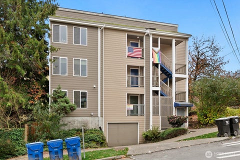 Photo of 3660 Whitman Avenue N, Seattle, WA 98103 (MLS # 2569921)