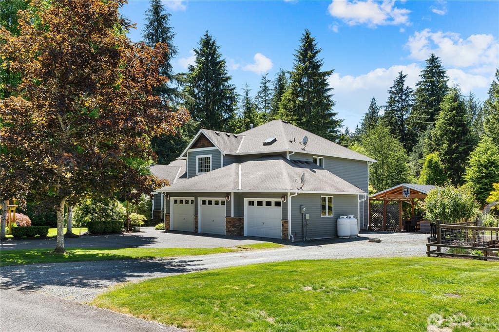 Photo of 13924 266th Avenue SE, Monroe, WA 98272 (MLS # 2561288)