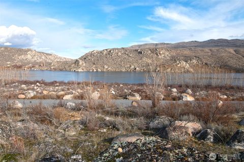 Photo of 0 NNA Lot 5 Lazy Lightning Long Plat, Pateros, WA 98846 (MLS # 2494082)