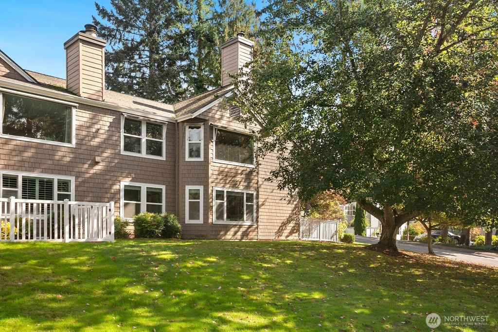 Photo of 4084 220th Place SE #1038, Issaquah, WA 98029 (MLS # 2360229)