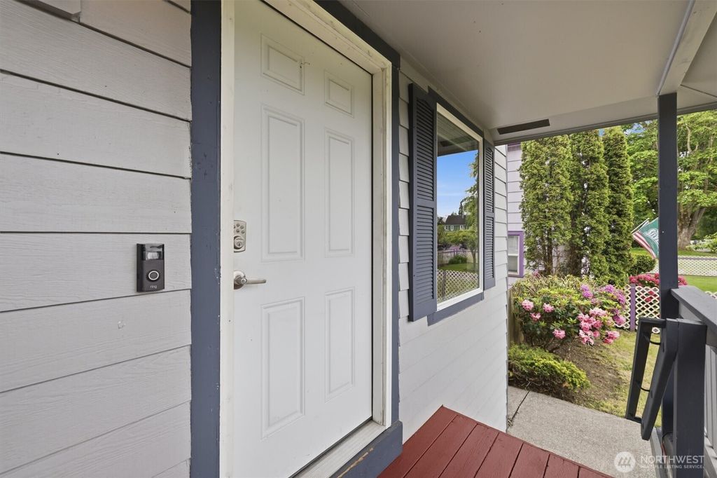 Photo of 2117 Lombard Avenue, Everett, WA 98201 (MLS # 2526481)