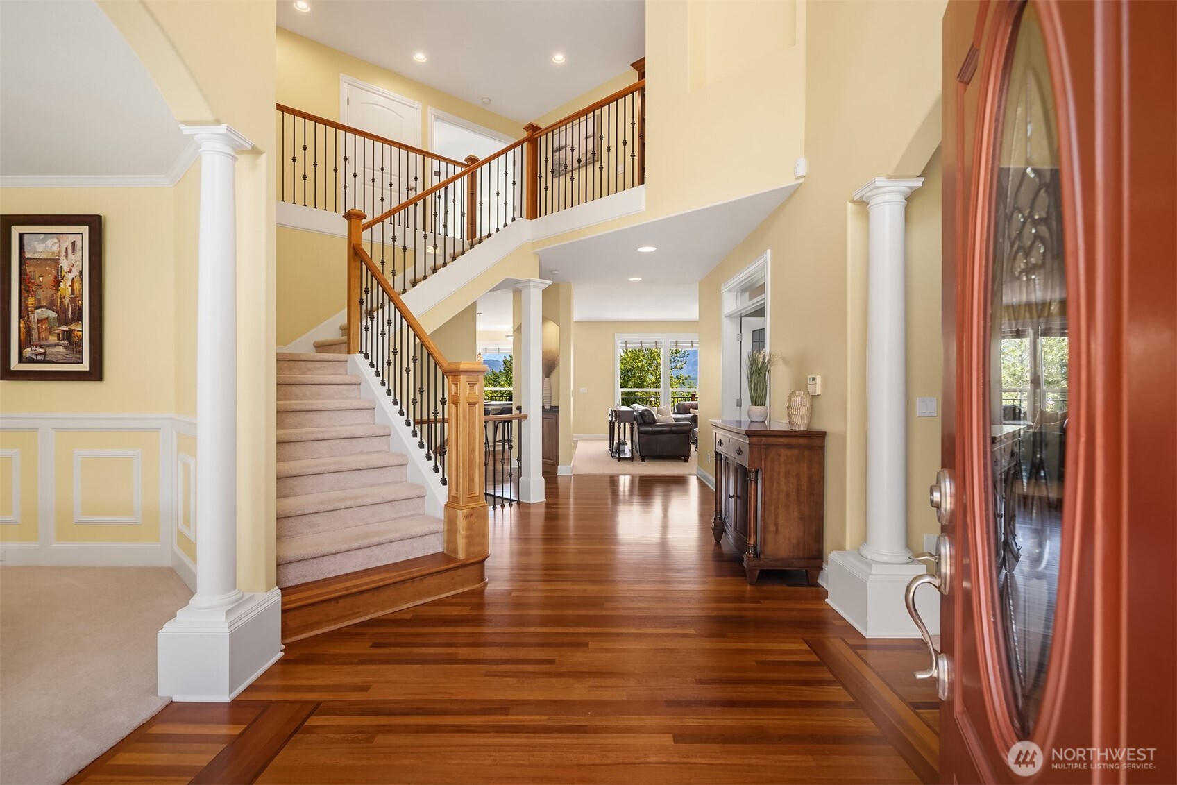 6230 Fairway Place SE