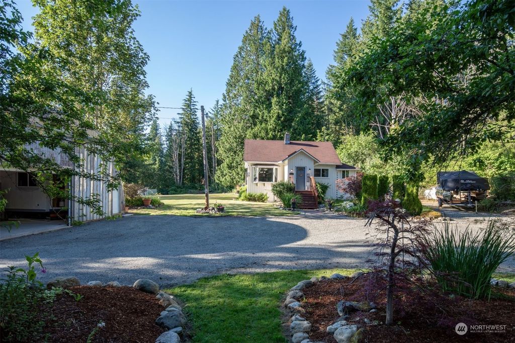 Photo of 35210 SE 257th Street, Ravensdale, WA 98051 (MLS # 1997190)