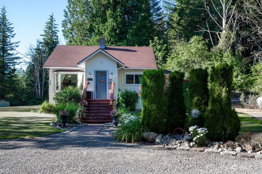 Photo of 35210 SE 257th Street, Ravensdale, WA 98051 (MLS # 1997190)