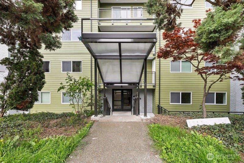 1515 12th Avenue S 102