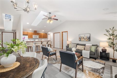 Photo of 5611 134TH Place SE #B, Everett, WA 98208 (MLS # 2471496)