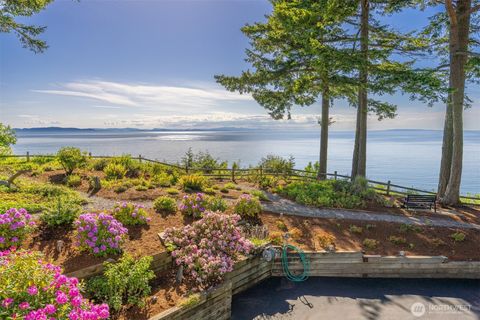 Photo of 6867 Holeman Avenue, Blaine, WA 98230 (MLS # 2529157)