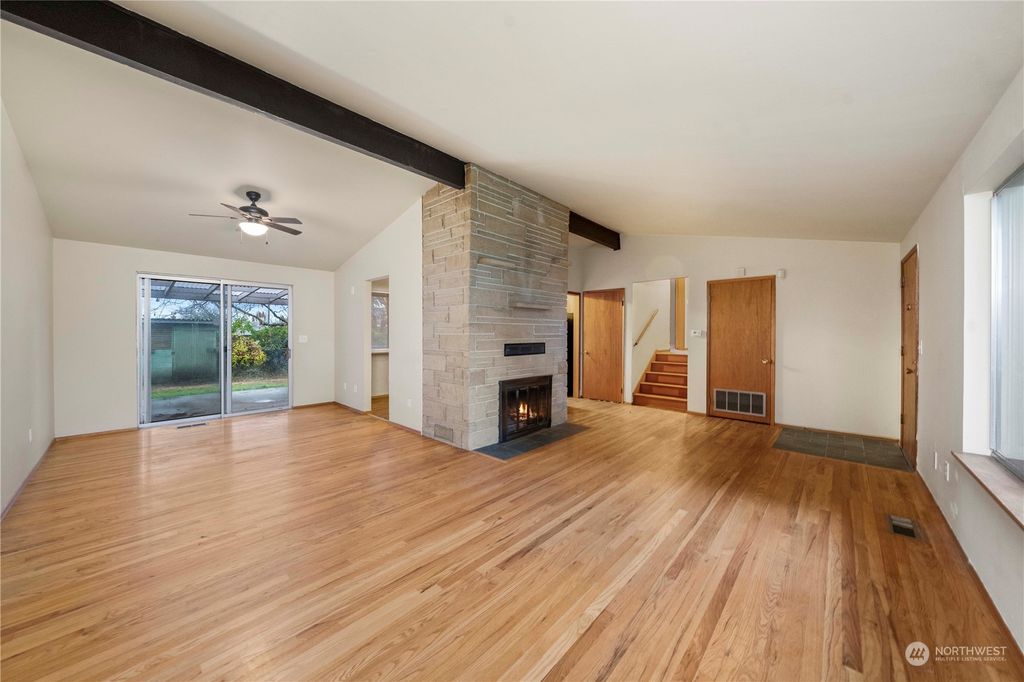 Photo of 907 SW 104th Street, Seattle, WA 98146 (MLS # 2184648)