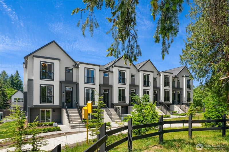 433 Parkside Walk