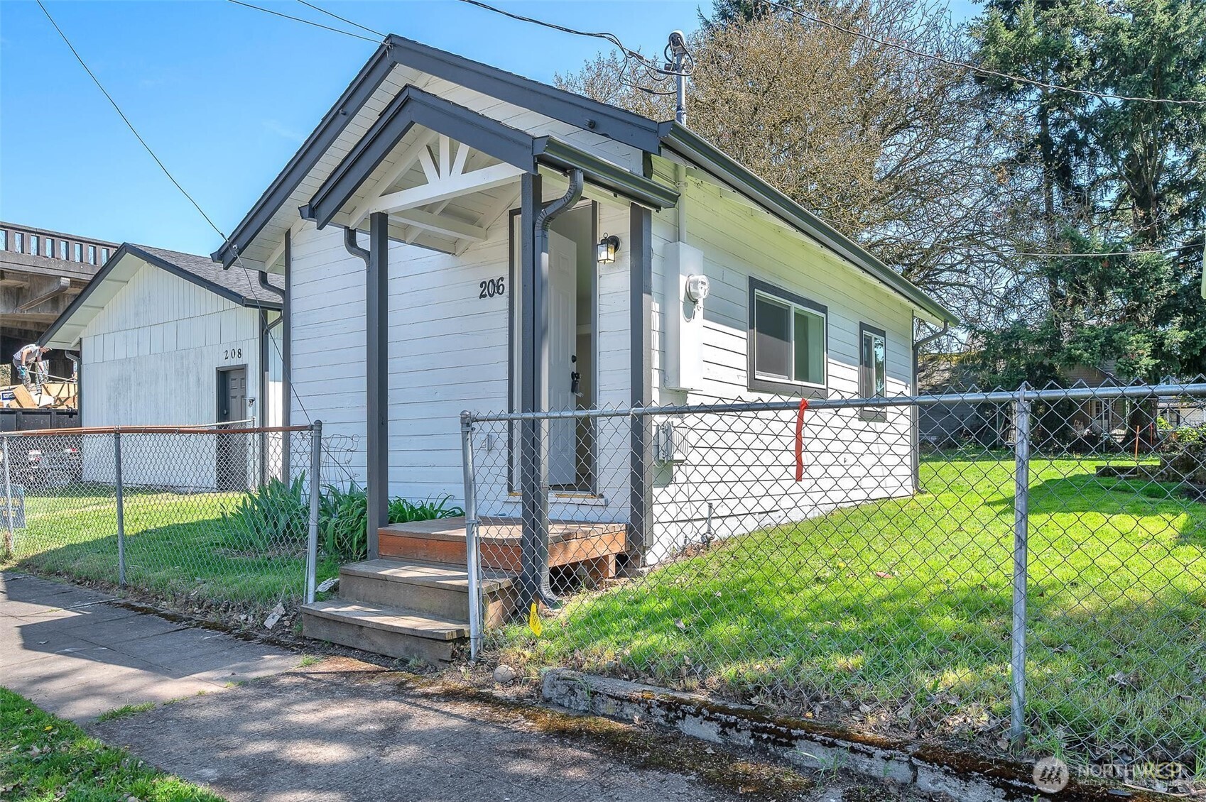 Listing image 2