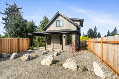 Photo of 2907 Cedarwood Avenue, Bellingham, WA 98225 (MLS # 2532179)
