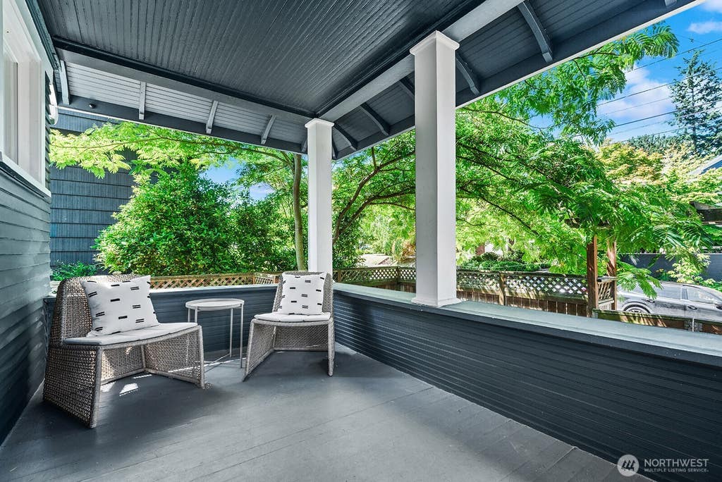 Photo of 2034 Federal Avenue E, Seattle, WA 98102 (MLS # 2554490)