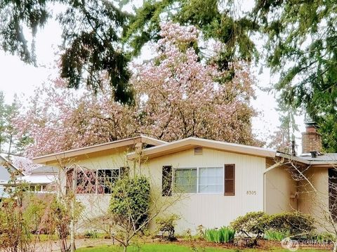 Photo of 8305 134th Avenue NE, Redmond, WA 98052 (MLS # 2416339)