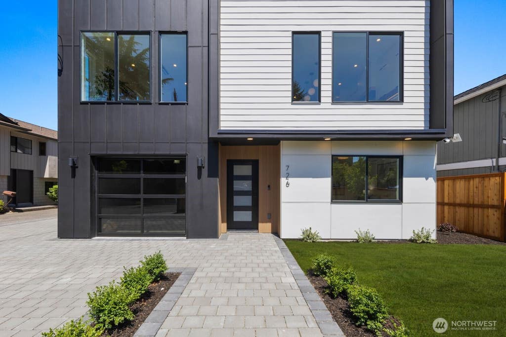 Photo of 726 N 89th Street, Seattle, WA 98103 (MLS # 2561593)