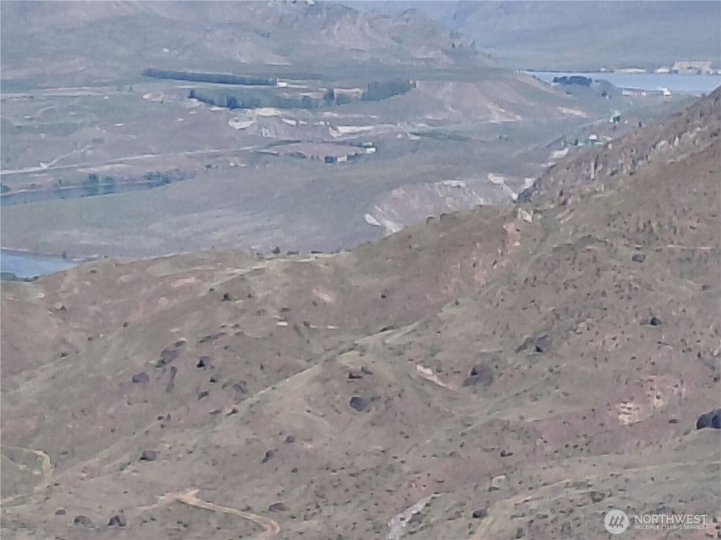 Photo of 272 Mountain Spring Road, Orondo, WA 98843 (MLS # 2511526)